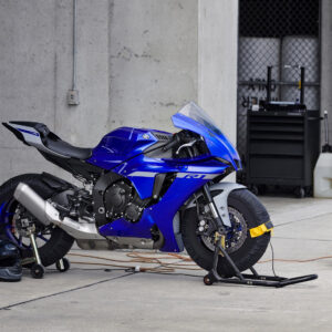 YAMAHA R1